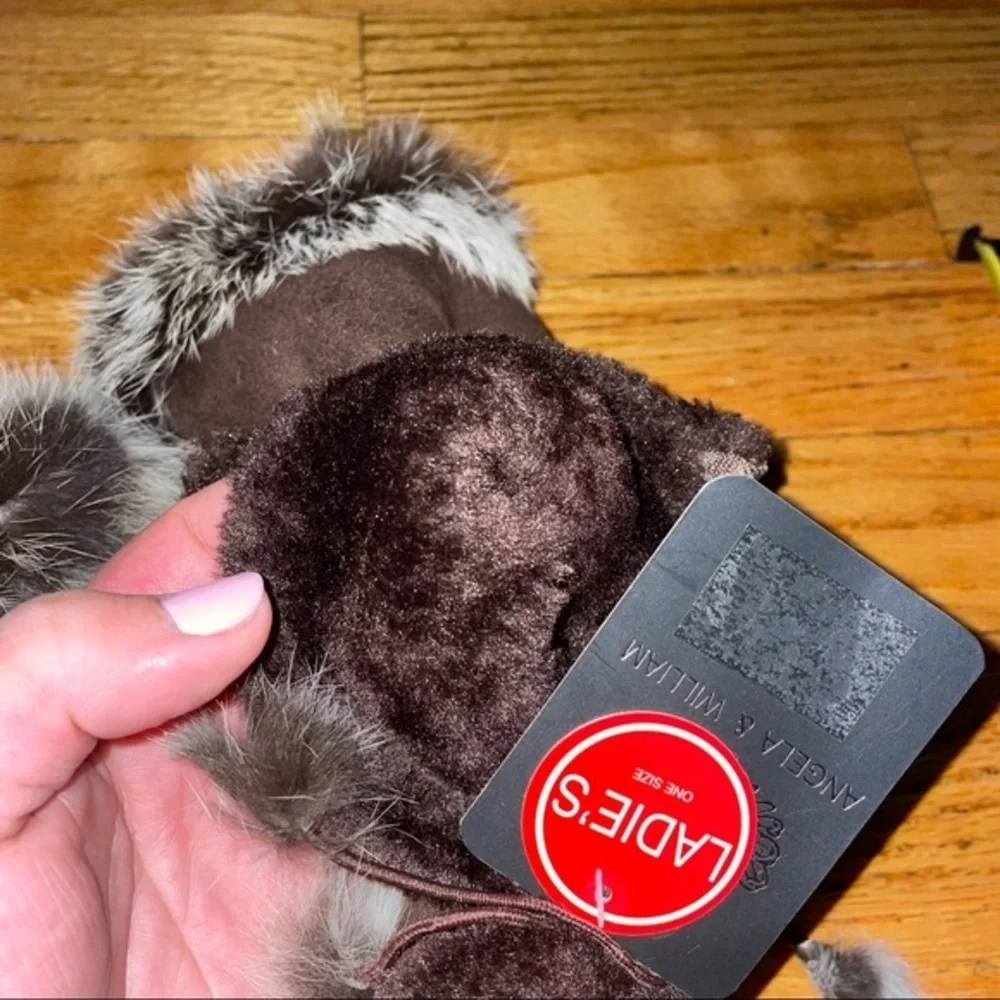 Angela and William faux fur gloves